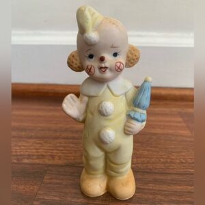 Flambro waving clown figurine 5.25” tall